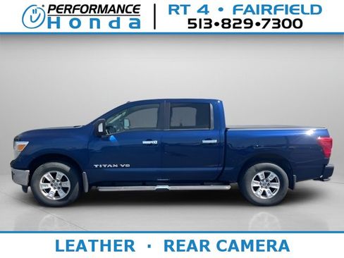 Used 2019 Nissan Titan SV w/ SV Convenience Package image 1