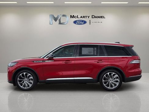 New 2026 Lincoln Aviator Reserve image 3