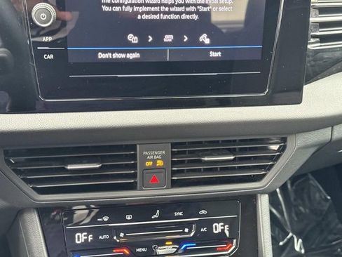 Certified 2025 Volkswagen Jetta S image 19