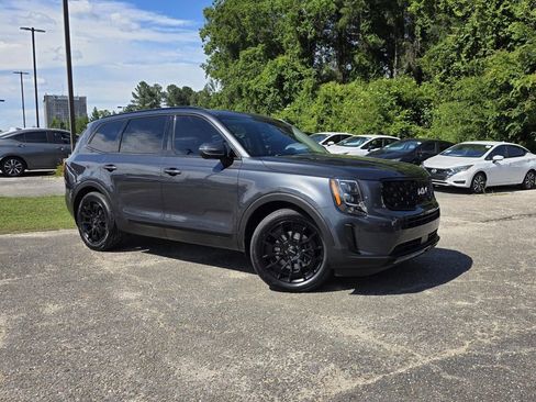 Used 2022 Kia Telluride EX w/ EX Premium Package AWD/4WD image 2