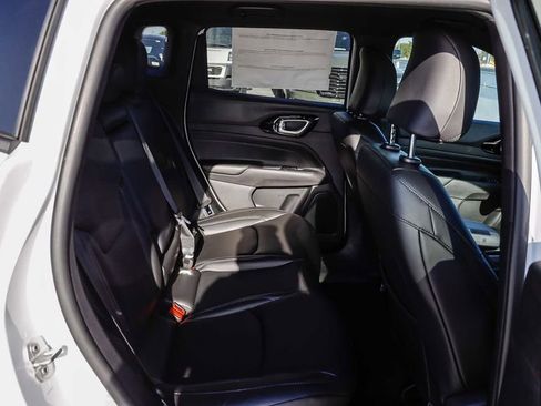 New 2026 Jeep Compass Limited AWD/4WD image 19