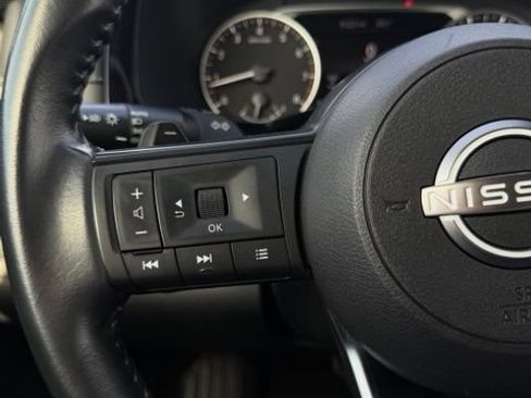 Used 2024 Nissan Pathfinder SV FWD image 13