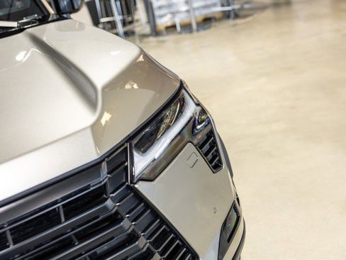 Used 2025 Lexus GX 550 AWD/4WD image 10