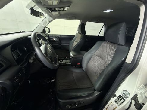 Used 2019 Toyota 4Runner TRD Off-Road image 13