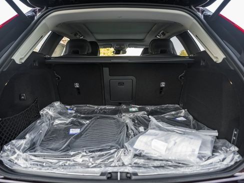 New 2026 Volvo XC60 B5 Ultra w/ Protection Package Premier image 9