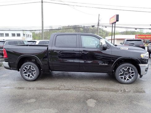 New 2025 RAM 1500 Laramie image 8