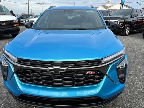 New 2026 Chevrolet Trax RS w/ Sunroof Package image 2