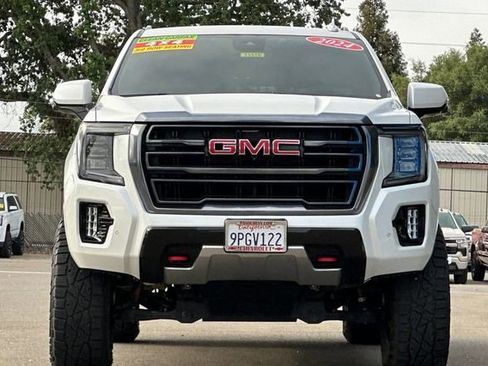 Used 2024 GMC Yukon XL AT4 w/ Technology Package AWD/4WD image 12