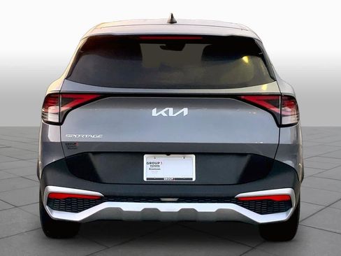 Used 2025 Kia Sportage LX FWD image 5