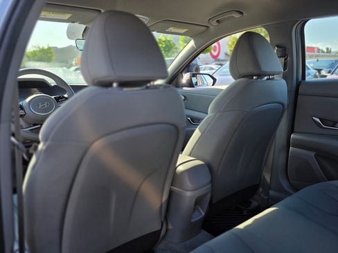 Certified 2024 Hyundai Elantra SEL FWD image 16