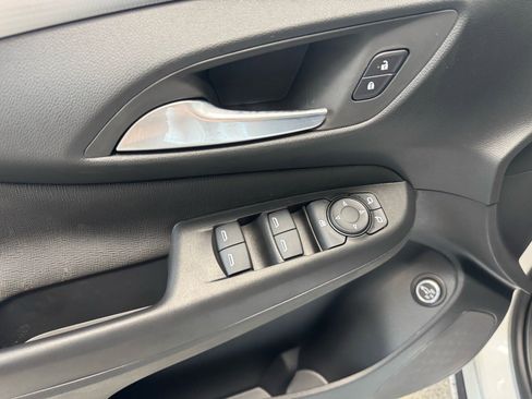 New 2026 Buick Envista Avenir image 15