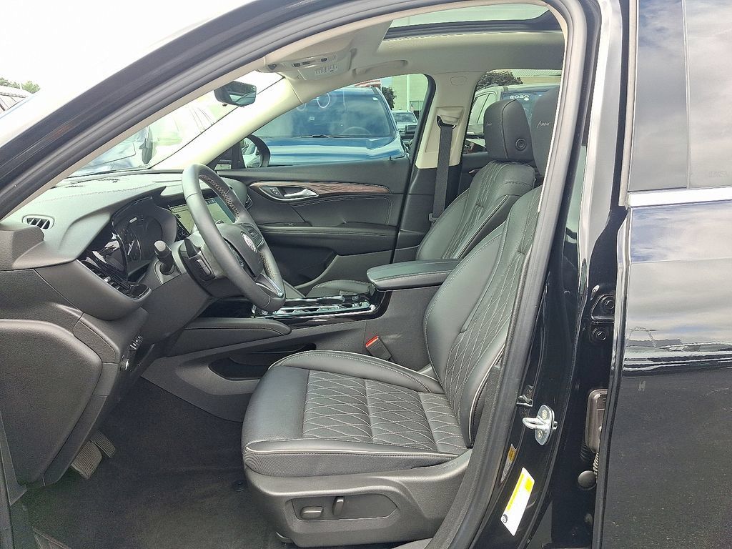 Certified 2023 Buick Envision Avenir AWD/4WD image 14