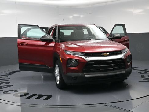 Used 2023 Chevrolet TrailBlazer LS FWD image 23
