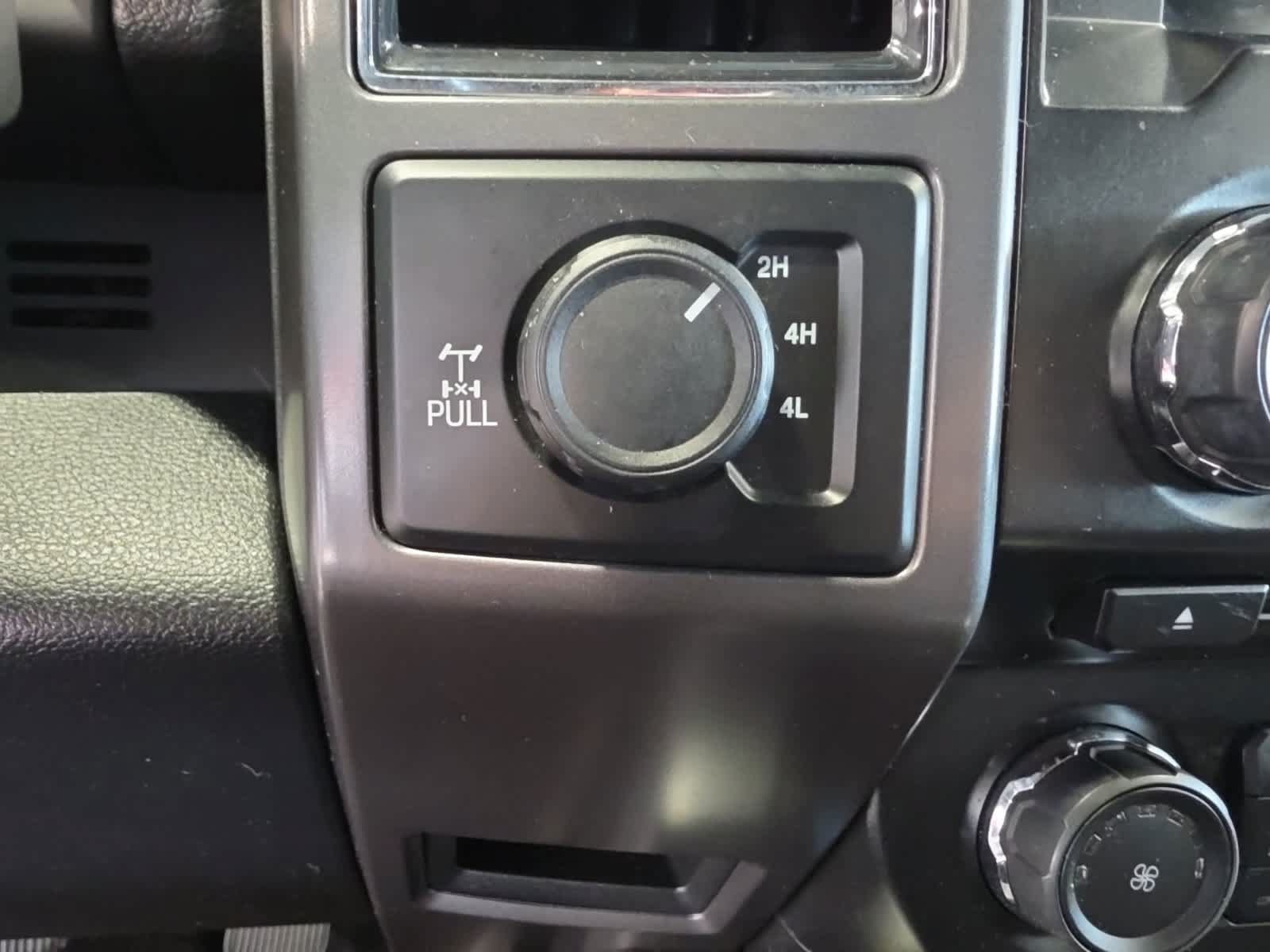 Used 2017 Ford F150 XLT w/ Equipment Group 302A Luxury AWD/4WD image 25