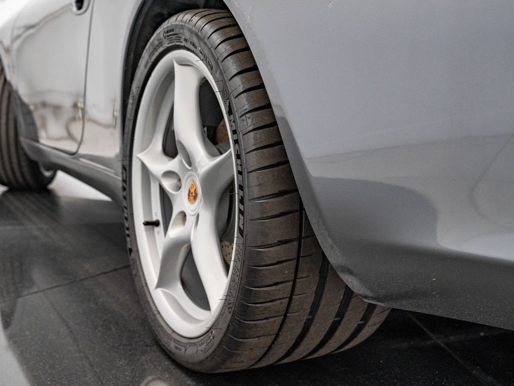 Used 2002 Porsche 911 Carrera RWD image 43