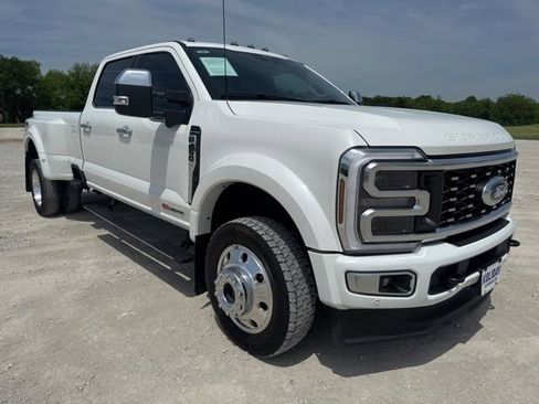 Used 2025 Ford F450 Platinum w/ Platinum Plus Package AWD/4WD image 8