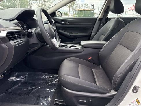Used 2025 Nissan Altima 2.5 SV FWD image 20