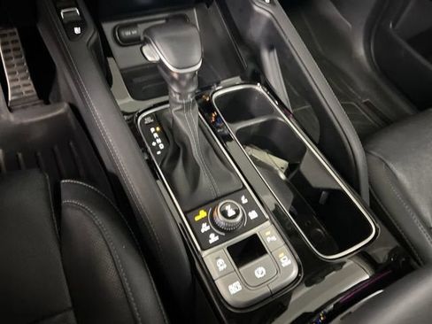 Used 2022 Kia Telluride SX w/ Nightfall Edition Package AWD/4WD image 16