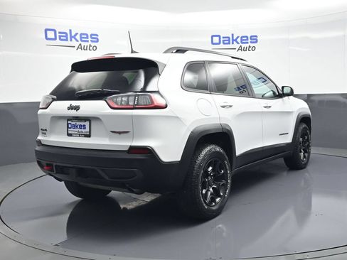 Used 2019 Jeep Cherokee Trailhawk w/ Comfort/Convenience Group AWD/4WD image 8