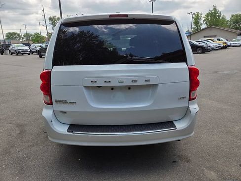 Used 2020 Dodge Grand Caravan GT FWD image 5