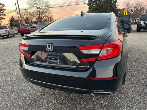 Used 2018 Honda Accord Sport image 18