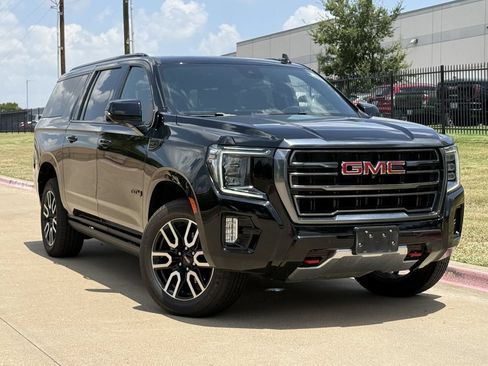 Used 2023 GMC Yukon XL AT4 w/ AT4 Premium Package AWD/4WD image 2