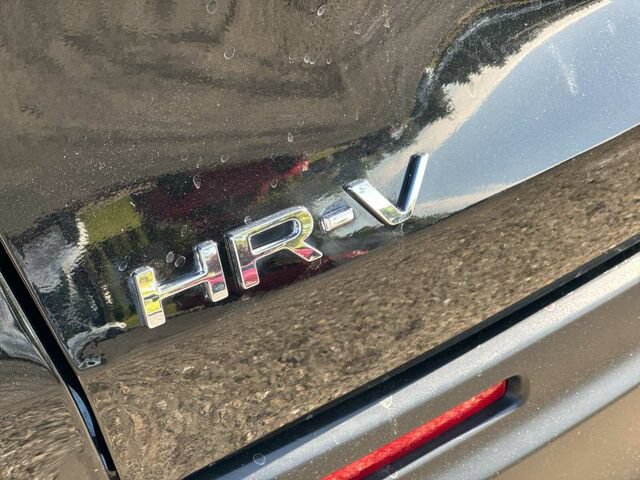 Used 2023 Honda HR-V LX image 32