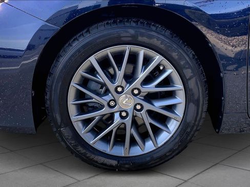 Used 2018 Lexus ES 350 w/ Premier Package image 10