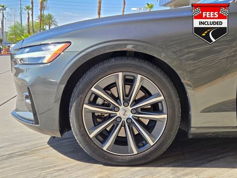 Used 2022 Volvo S60 B5 Momentum w/ Premium Package FWD image 6