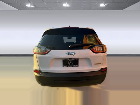 Used 2019 Jeep Cherokee Latitude Plus image 10