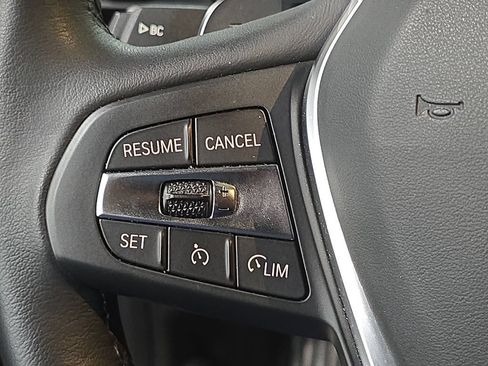 Used 2023 BMW 230i Coupe w/ Convenience Package RWD image 9