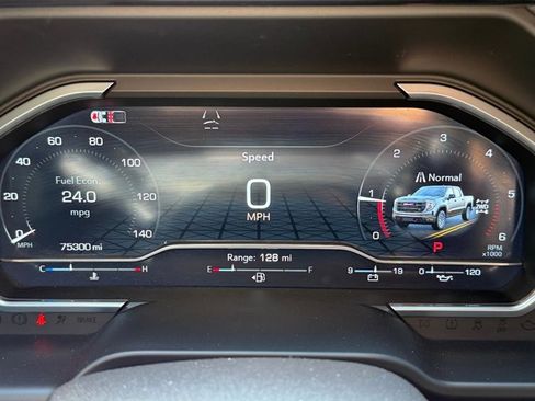 Used 2024 GMC Sierra 1500 AT4X image 12