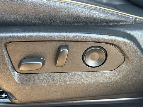 Used 2023 GMC Yukon AT4 w/ AT4 Premium Package image 16