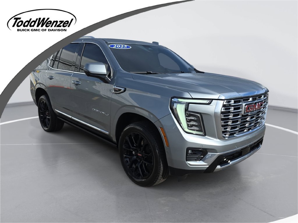 Used 2025 GMC Yukon Denali w/ Sun & Power Step Package AWD/4WD image 1