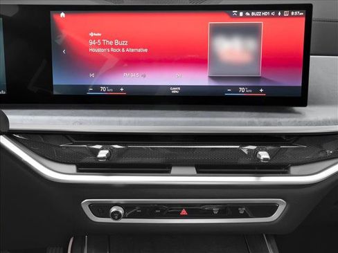 New 2025 BMW X7 xDrive40i image 7