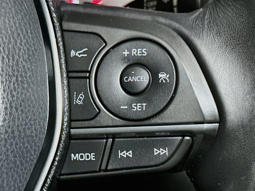Used 2018 Toyota Camry XSE w/ Driver Assist Package FWD image 36