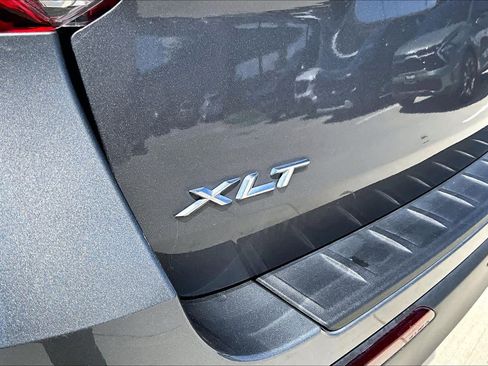 Used 2023 Ford Explorer XLT w/ Equipment Group 202A RWD image 10