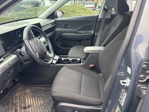 Used 2024 Hyundai Kona SEL w/ Convenience Package image 7