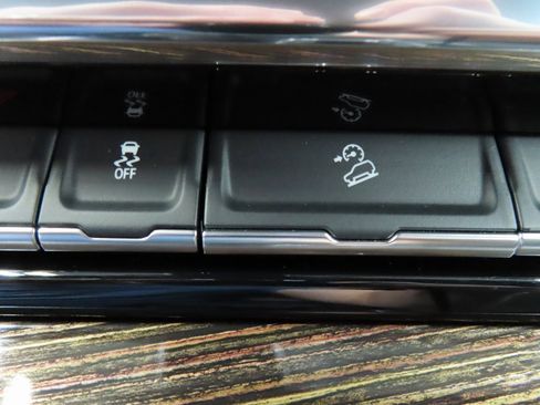 Used 2025 GMC Sierra 1500 Elevation image 54