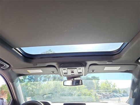 Certified 2023 GMC Yukon XL SLT image 14