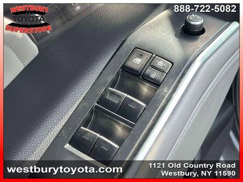 Used 2022 Toyota Highlander Limited AWD/4WD image 22