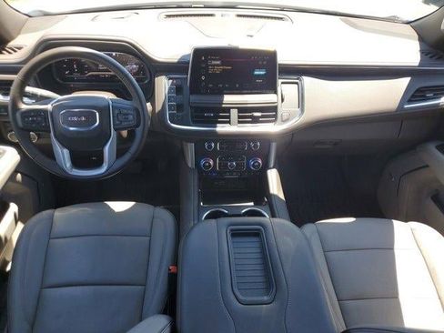 Used 2023 GMC Yukon SLT w/ SLT Luxury Package AWD/4WD image 14