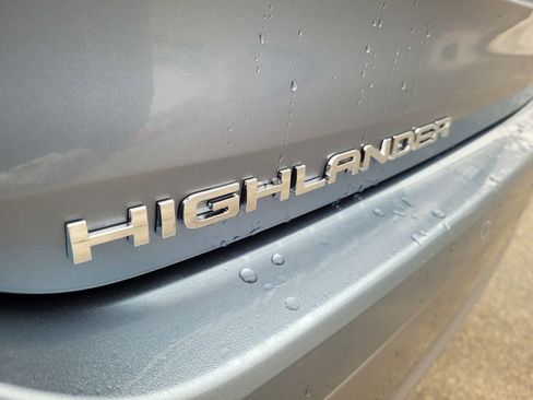 Used 2022 Toyota Highlander Platinum image 29