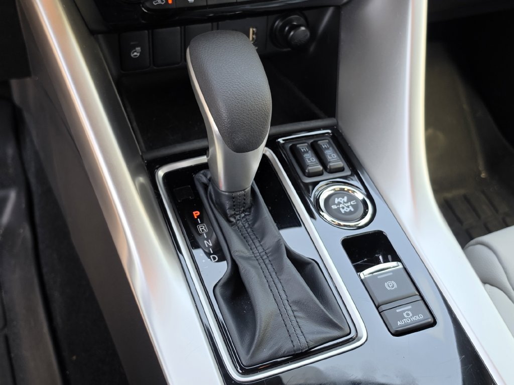 Used 2025 Mitsubishi Eclipse Cross SEL AWD/4WD image 29