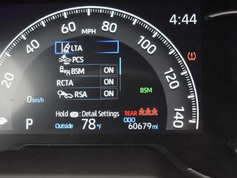 Used 2024 Toyota RAV4 XLE FWD image 28