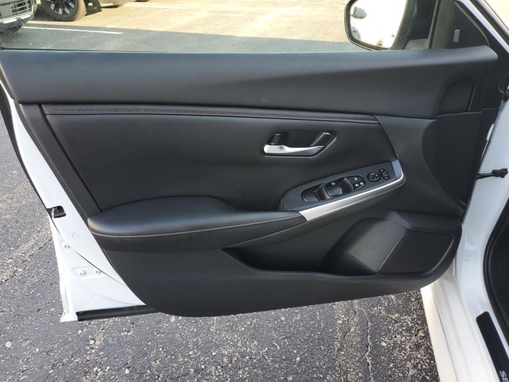 Used 2020 Nissan Sentra SR w/ Electronics Package FWD image 16