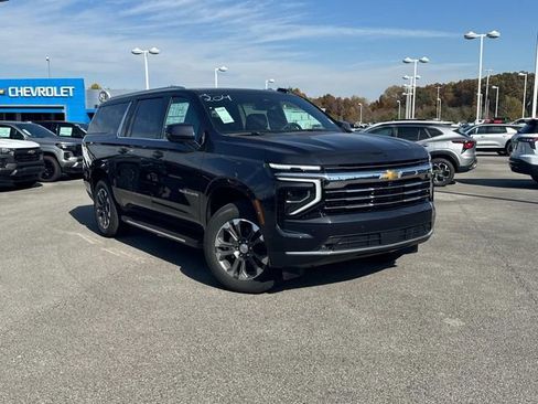 New 2026 Chevrolet Suburban LT w/ Comfort Package image 2