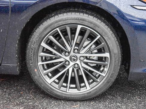 New 2025 Lexus ES 350 w/ Premium Package image 9