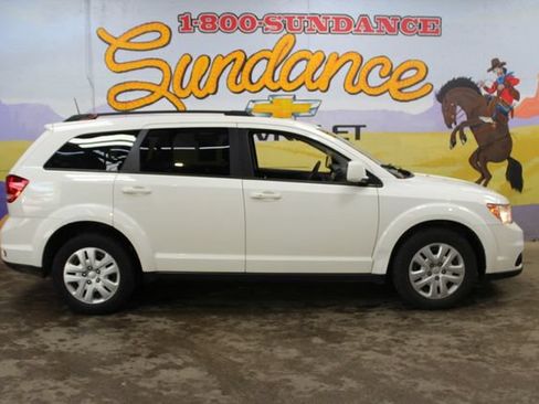 Used 2019 Dodge Journey SE w/ Premium Group FWD image 1