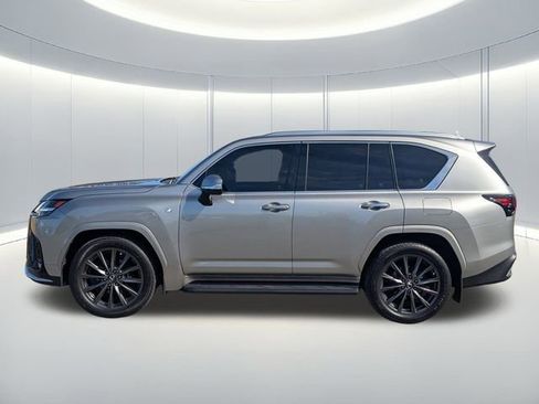 Used 2024 Lexus LX 600 F Sport image 8